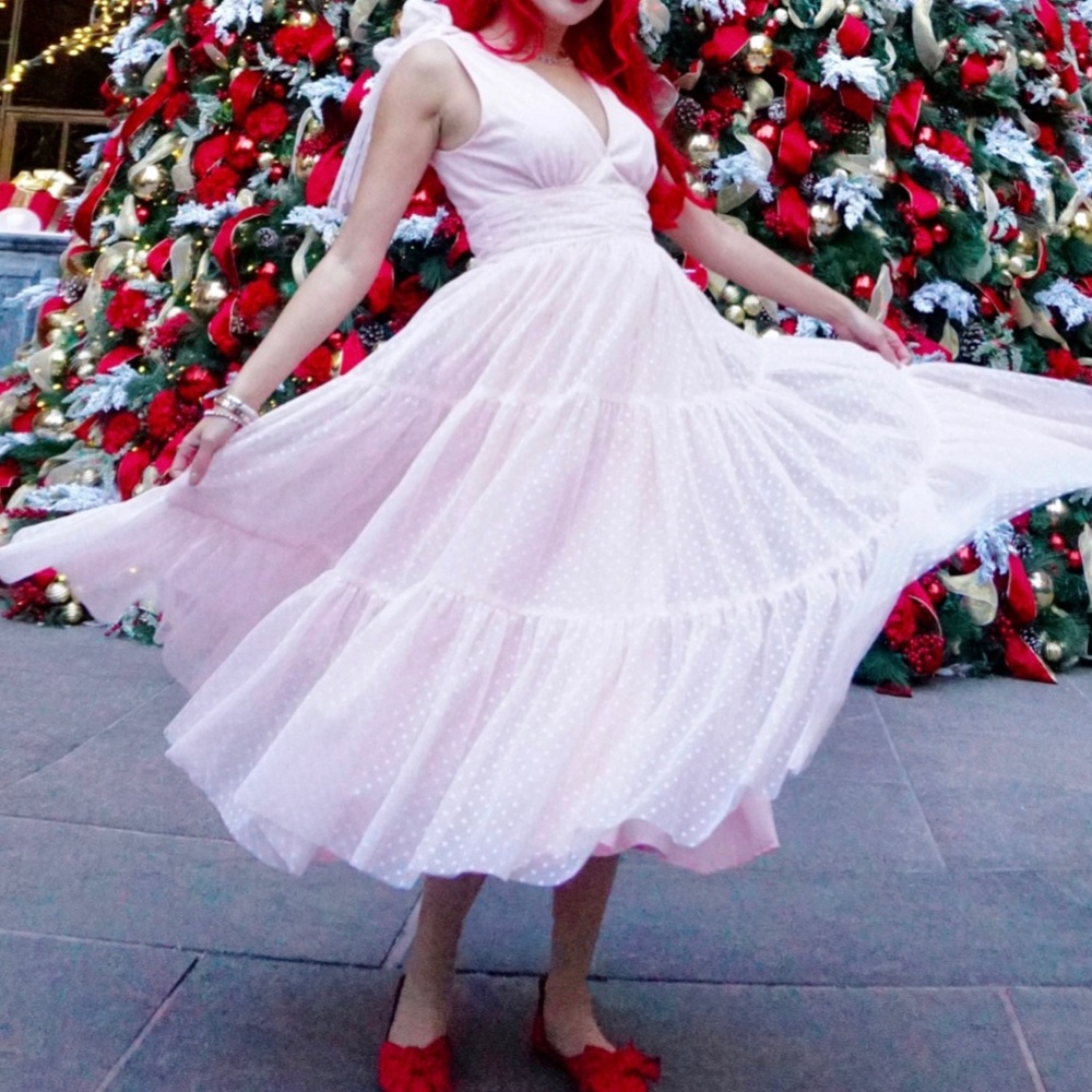 JessaKae Jeanne Dress- Medium in Pink!